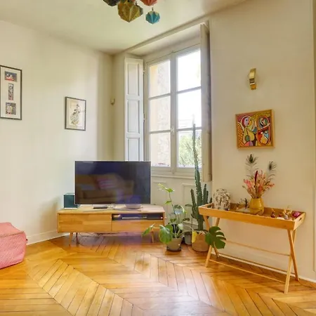 Apartment Lumiere - 10 Min Chateau Versailles